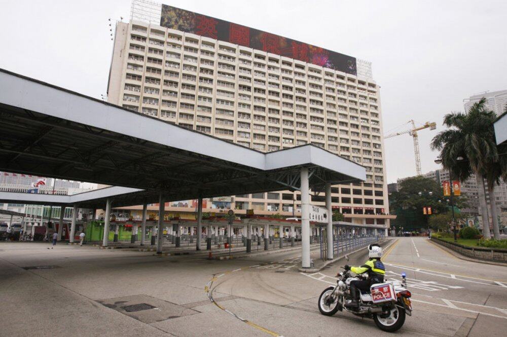 尖沙咀星光行呎價暴跌|20年慘賺10萬!呎價慘輸新界公屋