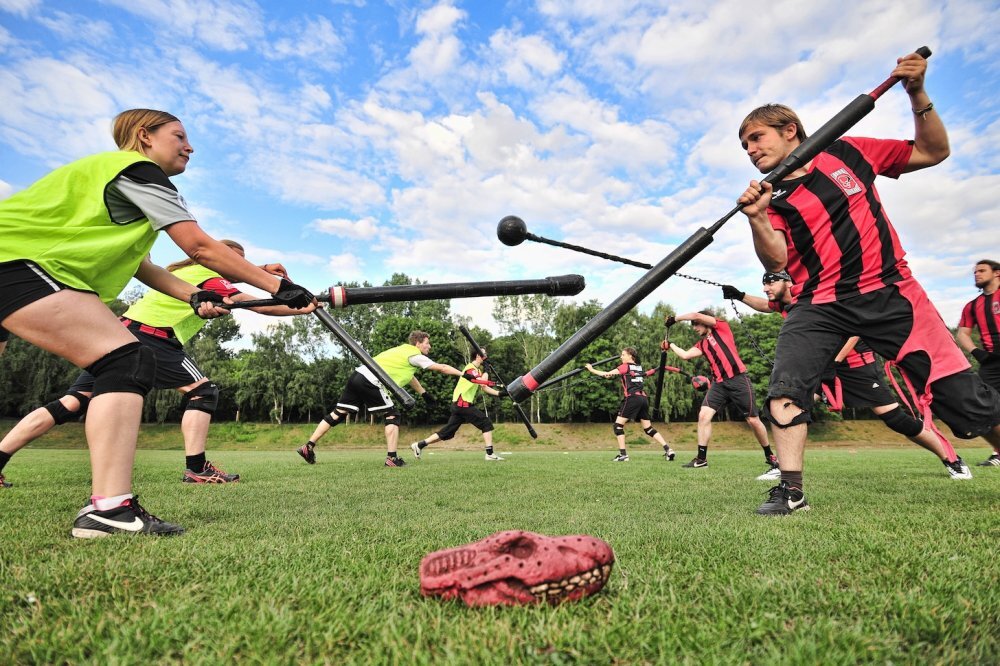 擸齊架生開拖!新興運動鬥陣(Jugger)是什麼玩法?起源、規則及兵器攻略