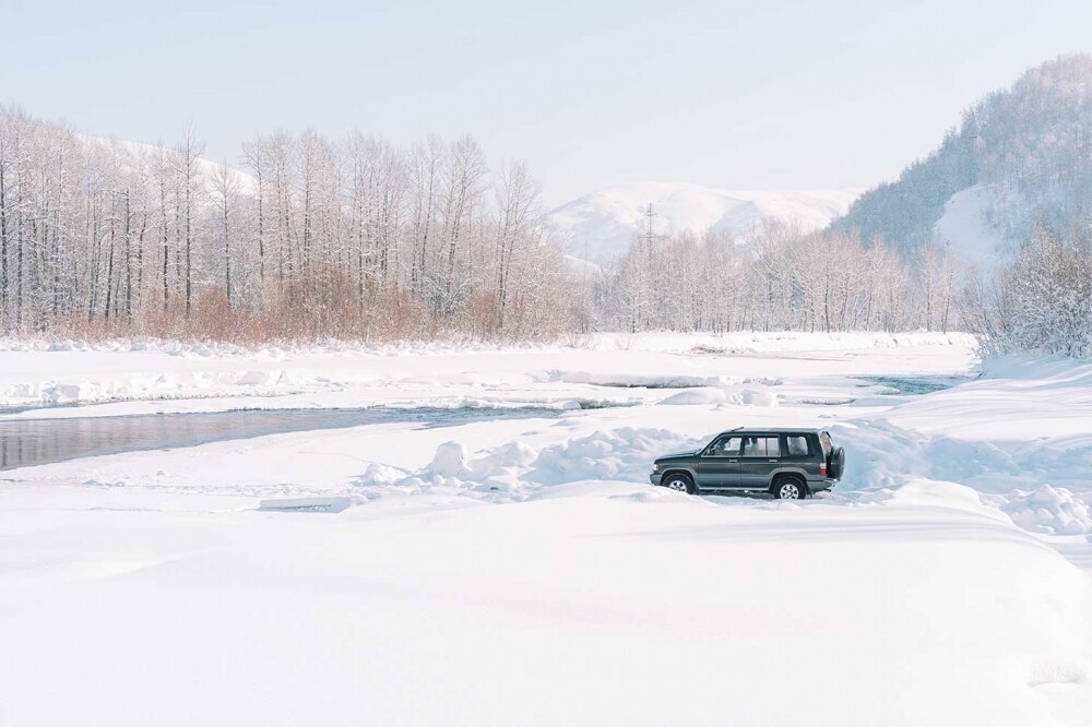 雪地自駕完整攻略|幾時用雪胎雪鍊?雪地租車選擇、車輛配置到緊急應變教學