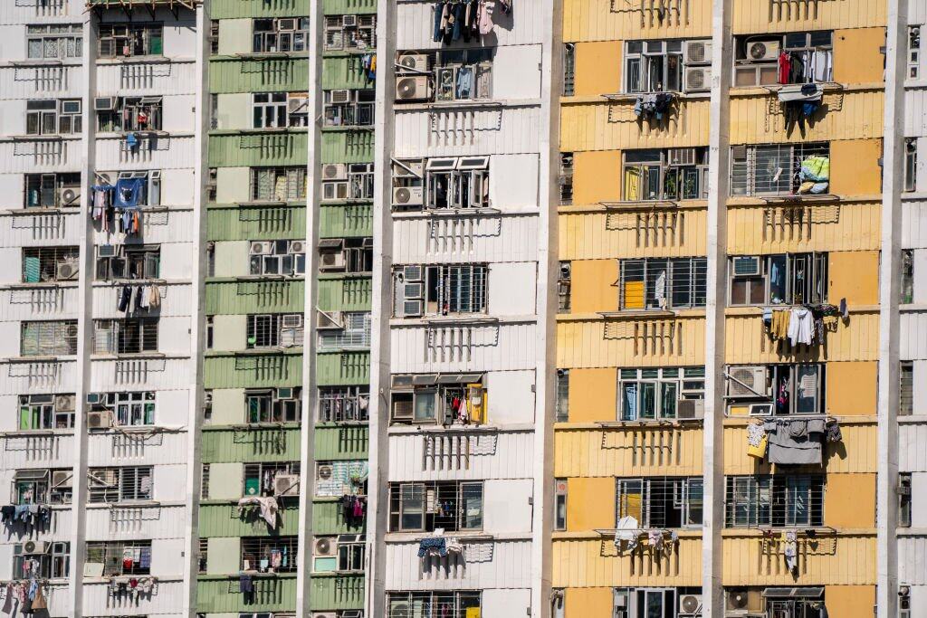 尖沙咀星光行呎價暴跌|20年慘賺10萬!呎價慘輸新界公屋