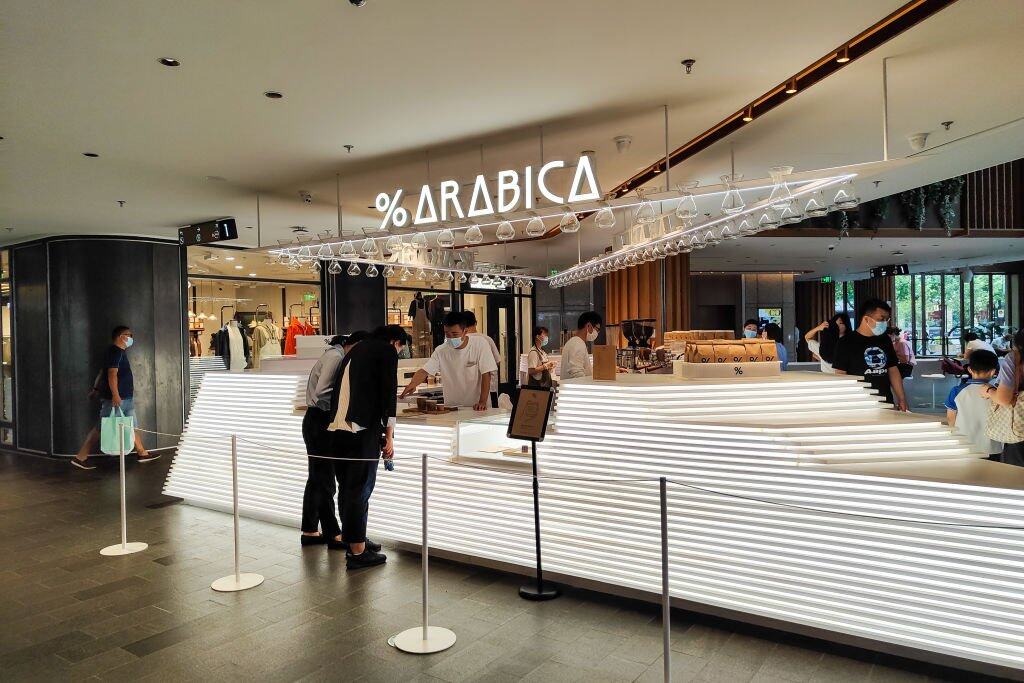 瑞幸咖啡擴張高端版圖? 傳競購藍瓶咖啡 再吞%Arabica中國業務