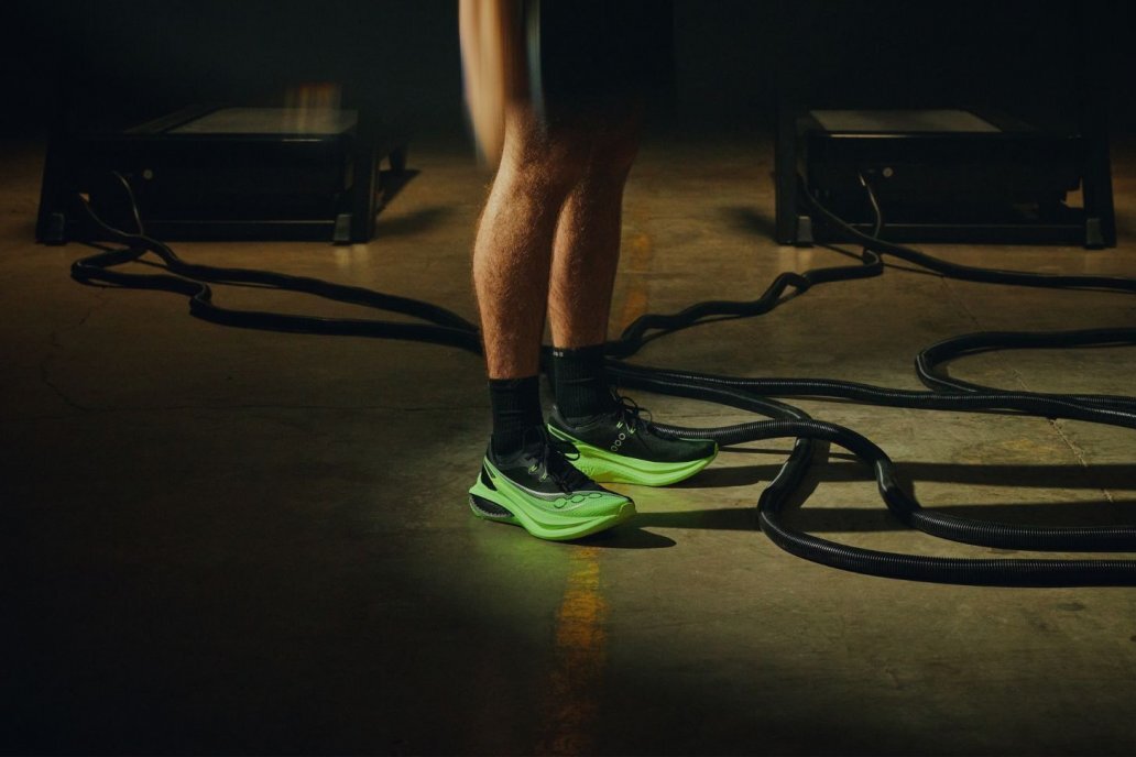 Saucony Endorphin Pro 5:碳板跑鞋的新巔峰之作