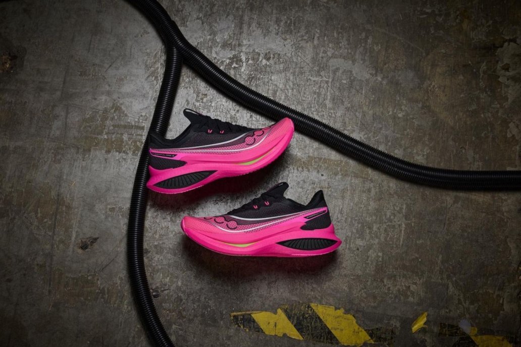 Saucony Endorphin Pro 5:碳板跑鞋的新巔峰之作