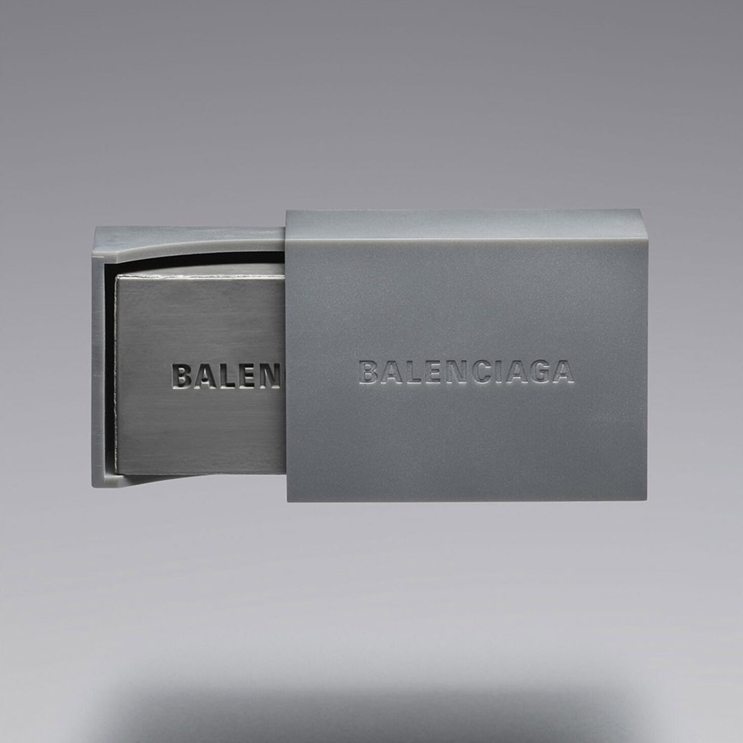 一嚿番梘要價五千蚊！Balenciaga推出「Gift Shop」系列超過40件禮物！小心買到超曬預算！