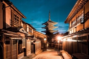 【京都景點推薦2023】8個京都旅行必去神社、古城及打卡點：鴨川、嵐山及錦市場 等