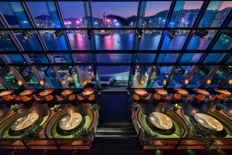 尖沙咀天台海景酒吧Vista Bar 坐擁360度壯麗維港景緻