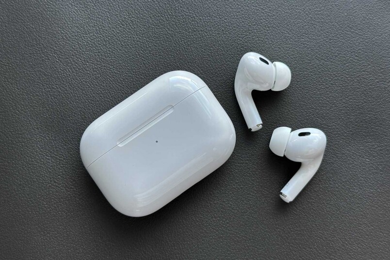 AirPods Pro 2 USB-C版本推出|USB-C版本vs Lightning版本竟有更多新功能?