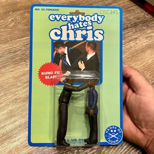 美國藝術家就Will Smith奧斯卡摑人事件推出「Everybody Hates Chris」公仔