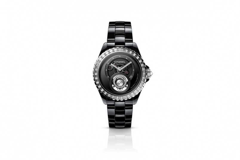 Chanel 2022新錶面世|J12 Diamond Tourbillon自家製飛行陀飛輪機芯再創巔峰 Chanel 2022新錶面世|J12 Diamond Tourbillon自家製飛行陀飛輪機芯再創巔峰