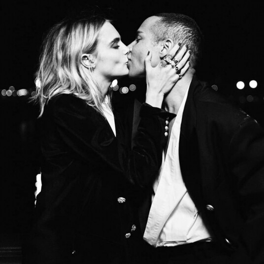 而Balmain的創意總監Olivier Rousteing則是行內公認最漂亮的同性設計。Olivier從小就是孤兒 而Balmain的創意總監Olivier Rousteing則是行內公認最漂亮的同性設計。Olivier從小就是孤兒