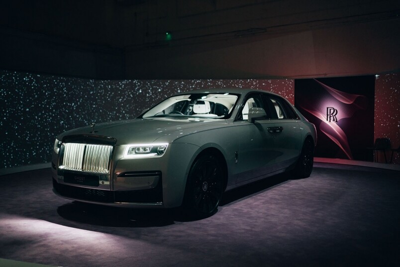2.5噸全新Rolls Royce Ghost Extended丨車價700萬到底有幾豪華？