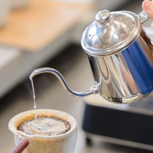 咖啡只提供在48小時內沖泡完成的品質，所以入口新鮮，絕對是其他咖啡