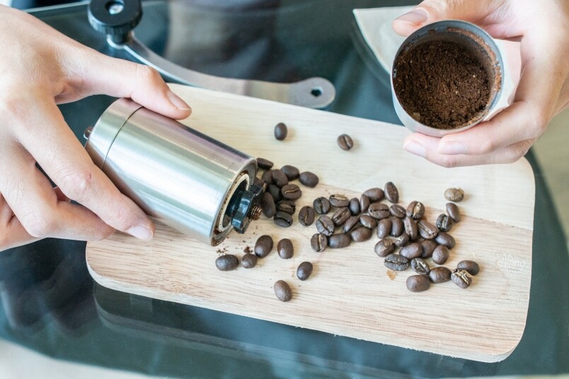 如果想喝濃一點的咖啡，就可以把咖啡豆磨得幼一點；相反想喝淡一點，就