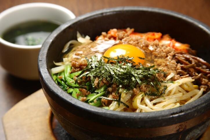 韓式拌飯 (Bibimbap) 韓式拌飯 (Bibimbap)