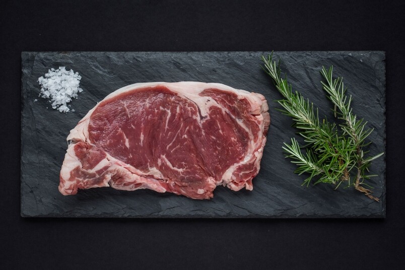 肉眼(Ribeye):肉眼結合了理想地大理石花紋油花,加上濃郁的肉味,絕對是不少 肉眼(Ribeye):肉眼結合了理想地大理石花紋油花,加上濃郁的肉味,絕對是不少