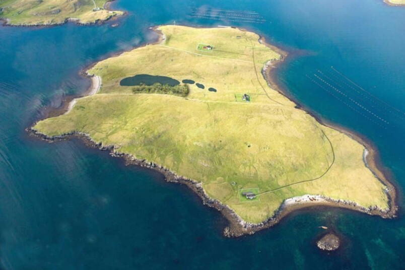 300萬買不到香港樓但可以到在蘇格蘭買起一個島做島主！