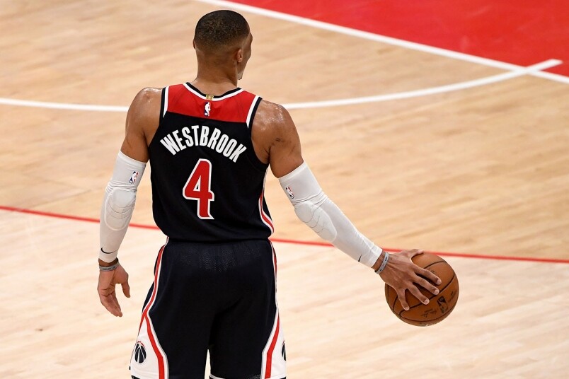 Westbrook第182次大三元打破大O歷47年紀錄丨不得不佩服Westbrook的熱血球風 Westbrook第182次大三元打破大O歷47年紀錄丨不得不佩服Westbrook的熱血球風