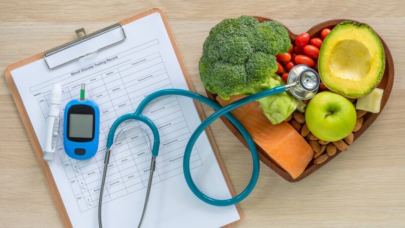 豆類、水果、蔬菜除了含有豐富的膳食纖維以外,豆類還能提供優質蛋白質 豆類、水果、蔬菜除了含有豐富的膳食纖維以外,豆類還能提供優質蛋白質