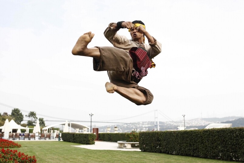 Tony Jaa Kicking Tony Jaa Kicking