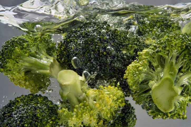 白烚雞胸配西蘭花彷彿成為了大隻佬餐單的代名詞,不少追求健康的芸 白烚雞胸配西蘭花彷彿成為了大隻佬餐單的代名詞,不少追求健康的芸