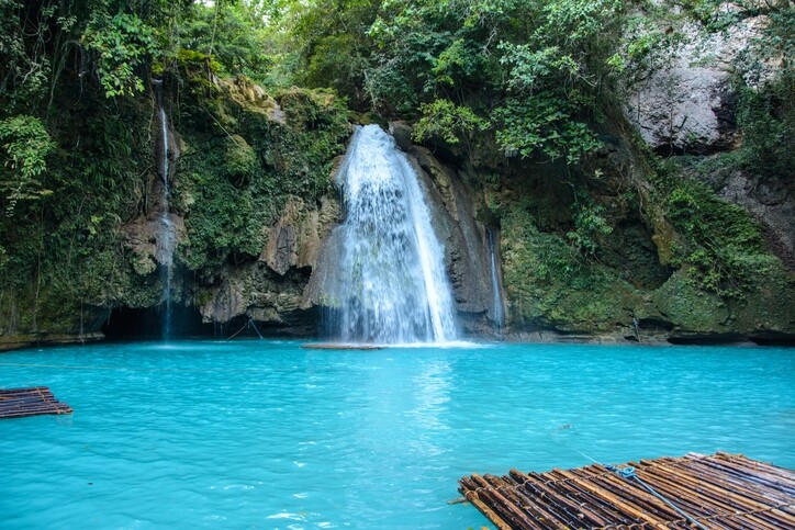 卡瓦森瀑布 (Kawasan Falls) 卡瓦森瀑布 (Kawasan Falls)