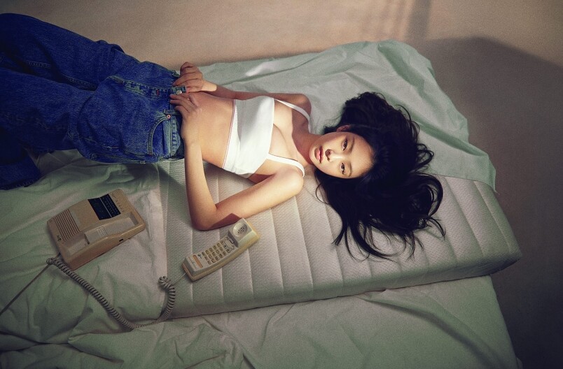 BLACKPINK Jennie為Calvin Klein拍攝全新廣告系列造型！性感演繹出不一樣的美態