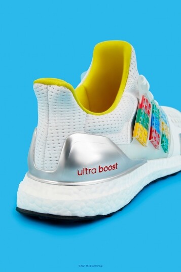 隨心裝崁三間標誌丨adidas Ultraboost DNA x LEGO® Plates