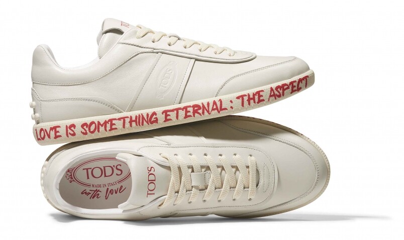 Tod's推出兩款情人節T限定鞋履為這個特別的節日倍添心意。情侶款式