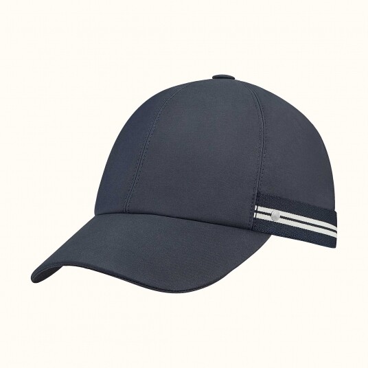 Hermès Riley Sport cap HK$2,900 Hermès Riley Sport cap HK$2,900
