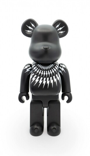 Neil Barrett BE@RBRICK Neil Barrett BE@RBRICK