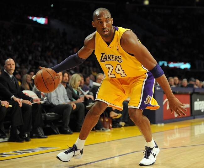 Kobe 5代再次復刻!特意選8月24日推出「Lakers」配色 Kobe 5代再次復刻!特意選8月24日推出「Lakers」配色