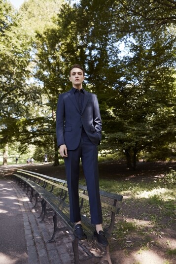 冷冽的冬天,保暖又型格的外套是造型必備單品。Tod’s就結合一向的意式 冷冽的冬天,保暖又型格的外套是造型必備單品。Tod’s就結合一向的意式