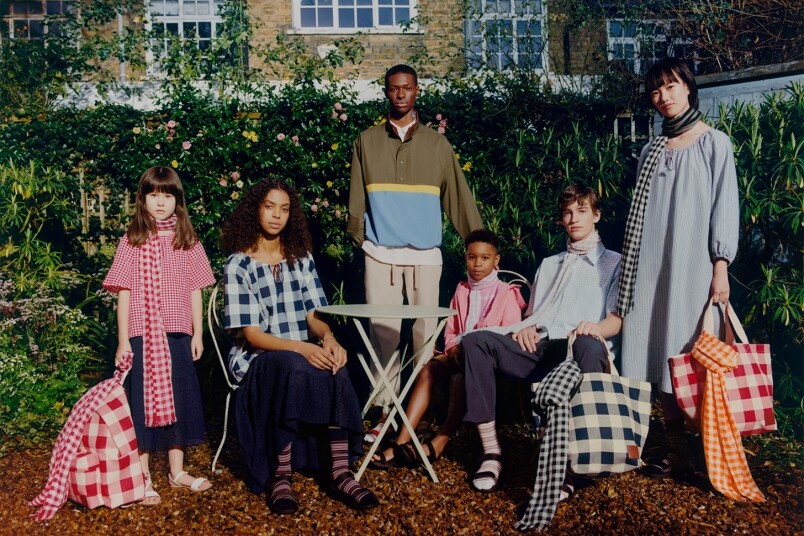UNIQLO宣佈，將於三月與倫敦著名時裝品牌JW ANDERSON再度合作，攜手推出UNIQLO and JW ANDERSON 2020春夏系列。 北愛爾蘭設計師Jonathan Anderson於2008年成立品牌 JW ANDERSON 。由設計時尚飾物開始便獲得相當高的評價，並於同年倫敦時裝週嶄露頭角。