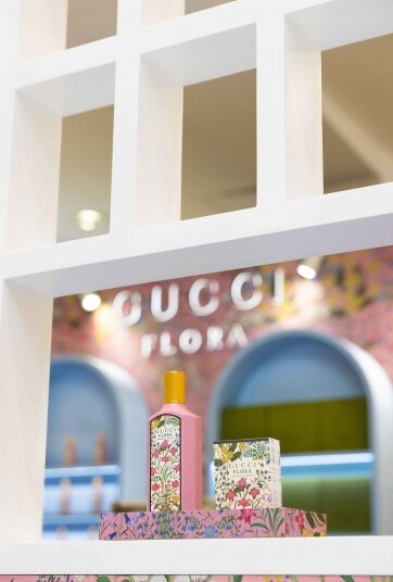 Gucci Beauty地址:海港城港威商場三階 3323A 號舖電話:3755 4592 Gucci Beauty地址:海港城港威商場三階 3323A 號舖電話:3755 4592