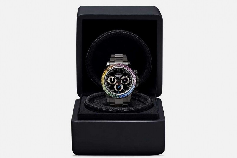 這款限量版腕錶在BROWN上有售，暫時都仍然有貨！