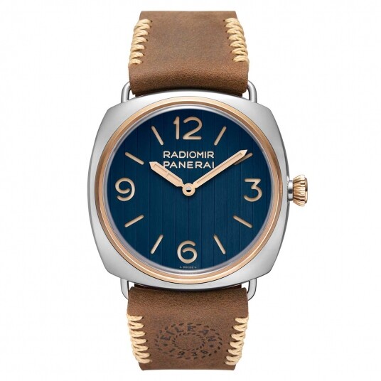 而這款限量版腕錶正是將Eilean船身上青銅組件化身錶殼上的元素，在錶圈