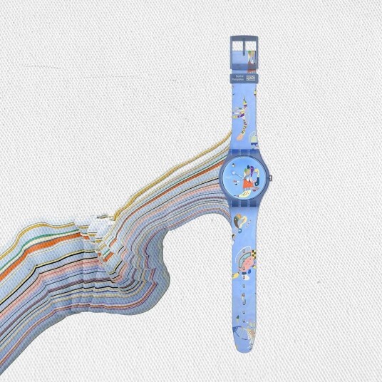 延續了藝術家對藍色的迷戀。 Swatch在New Gent錶款設計中再現了Kandinsky深邃且紋理
