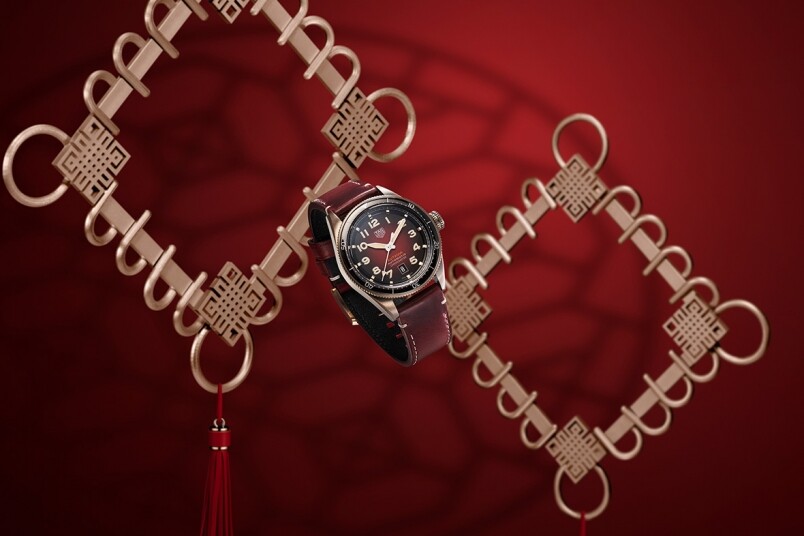 Tag Heuer送上新春驚喜！推出Autavia特别版紅色腕錶及個人專屬利是封