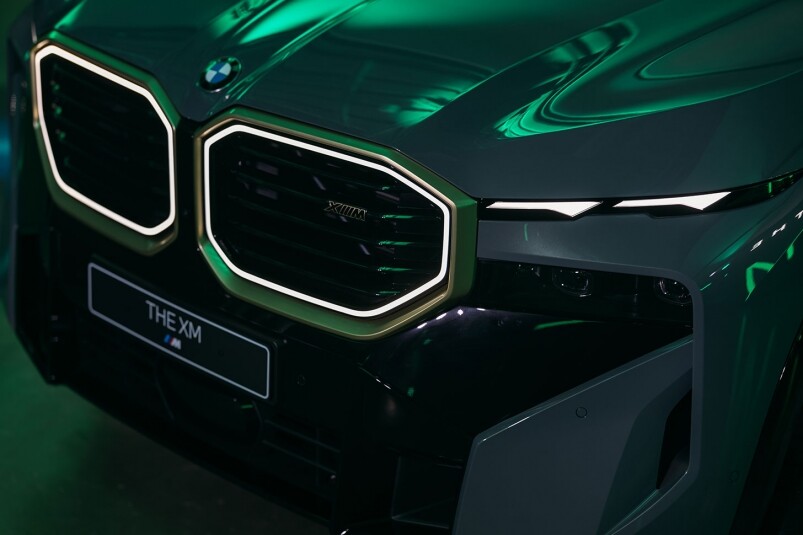 插電式混能SUV–BMW XM震撼新登場金像最佳美術指導張兆康加持展覽