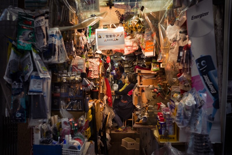 看看「暴龍哥」眼中的香港丨鄭中基xLeica首個個人攝影展「尋覓 . 港式」 