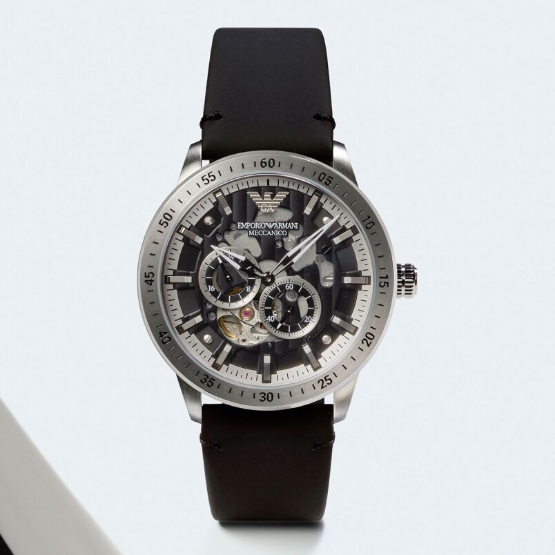 Emporio Armani 自動機芯黑色真皮腕錶(AR60051) 港幣4,000
