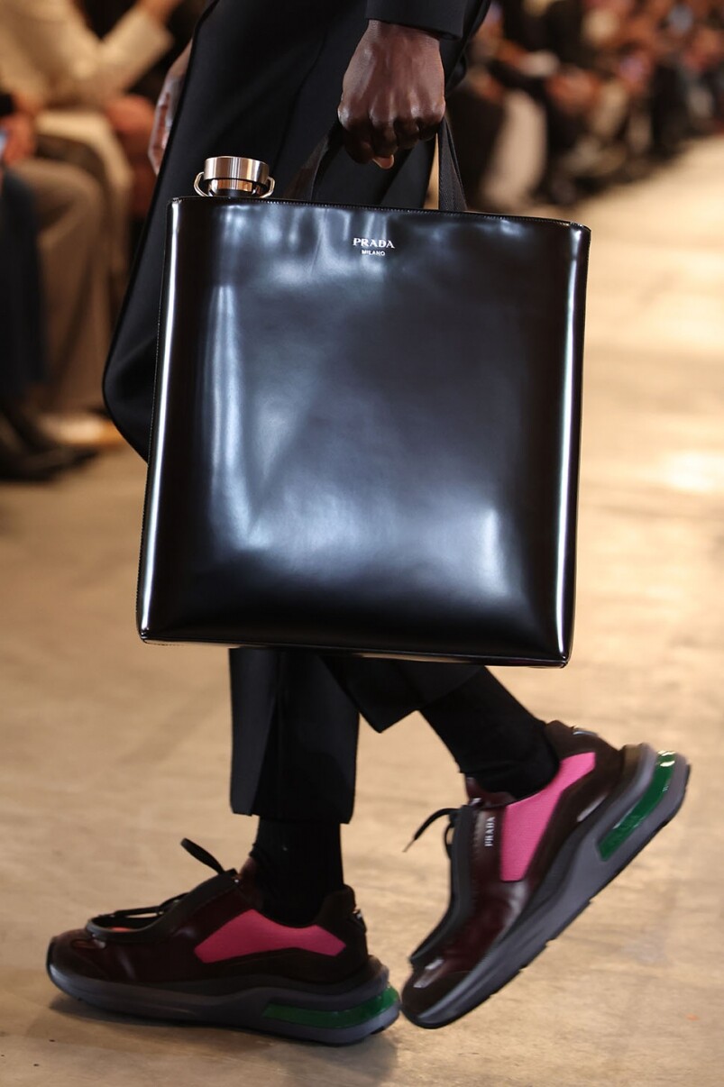 2023年秋冬男士手袋推介丨即睇米蘭時裝周重點Gucci、Prada、Fendi熱門名牌斜孭袋、Tote Bag等