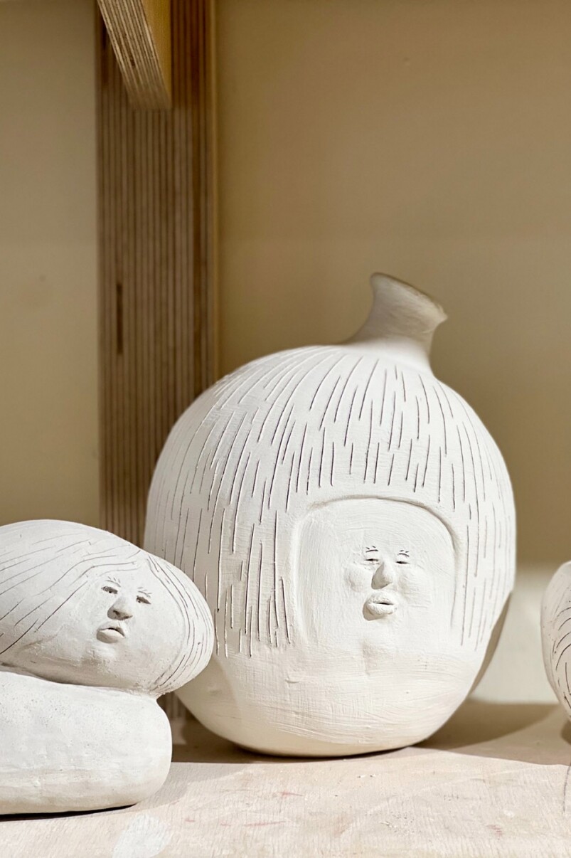 「我好似喺邊度見過你？」丨本地陶藝家Scott Chan用101個陶瓷人面引抗疫下的共鳴