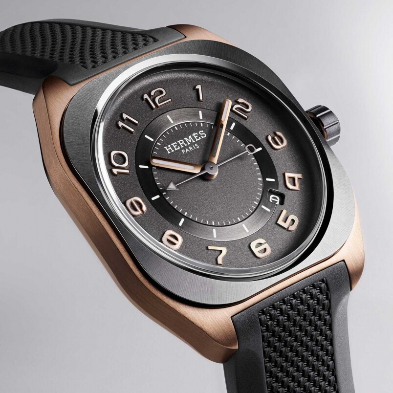 Hermès H08腕錶|玫瑰金配鈦金屬交織出現代低調奢華風格