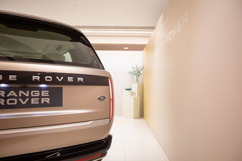全新Range Rover系列11款車型繼續帶領SUV市場丨2024年將引入純電版Range Rover 全新Range Rover系列11款車型繼續帶領SUV市場丨2024年將引入純電版Range Rover