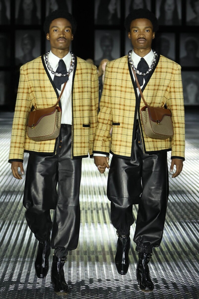 Gucci 2023春夏時裝騷68位「雙胞胎」建構《TWINSBURG》丨Alessandro Michele向他的兩位母親致敬丨《小魔怪》亂入時裝騷＋重塑80年代郵差包成焦點