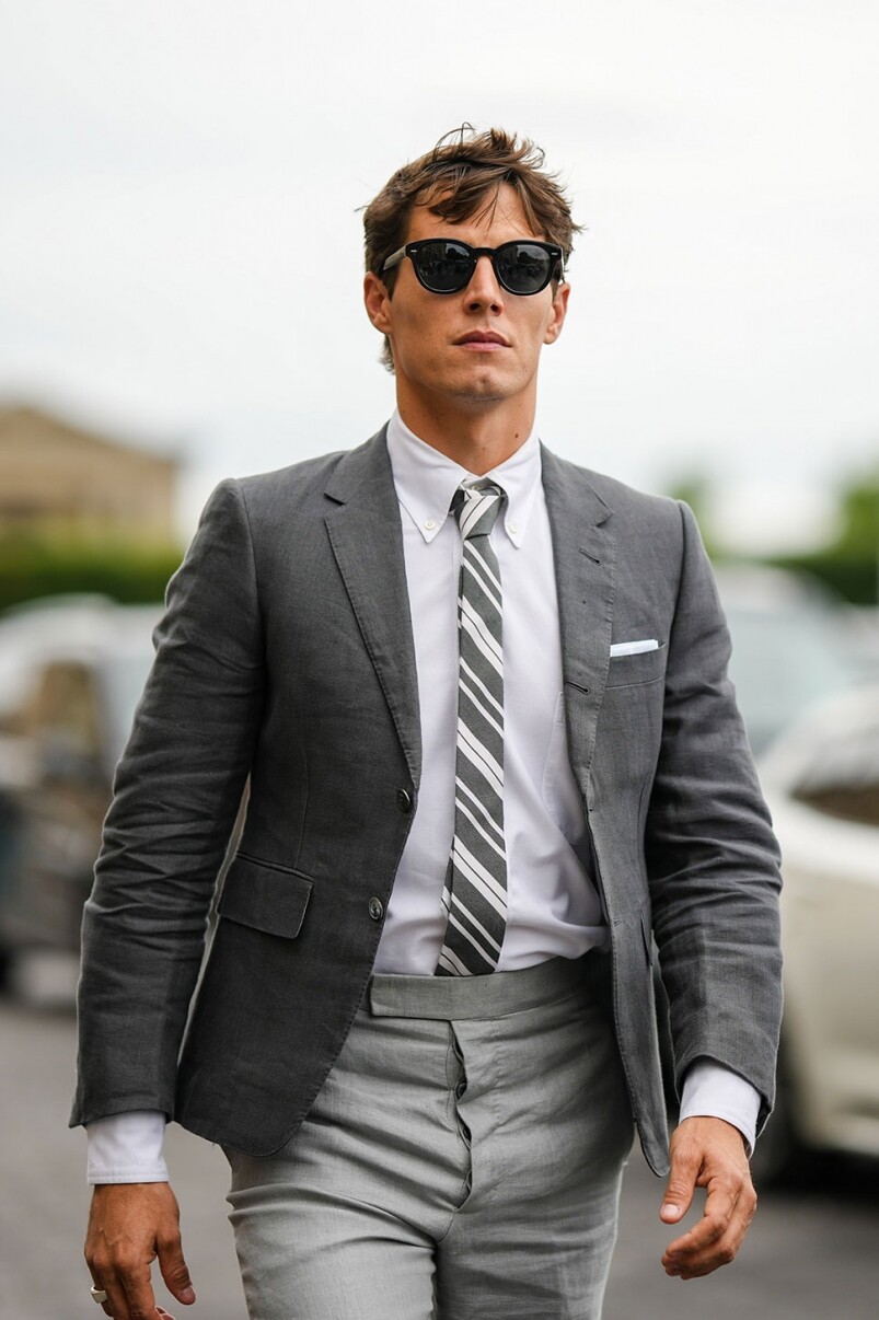 Tie style Tie style