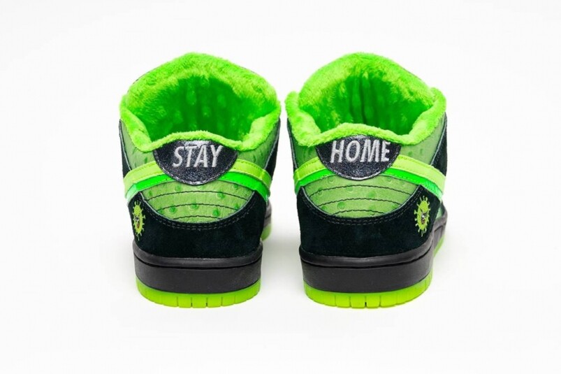 後方印有「Stay Home」 的字樣，除了代表這雙鞋的誕生原意，也再次提點了設計主