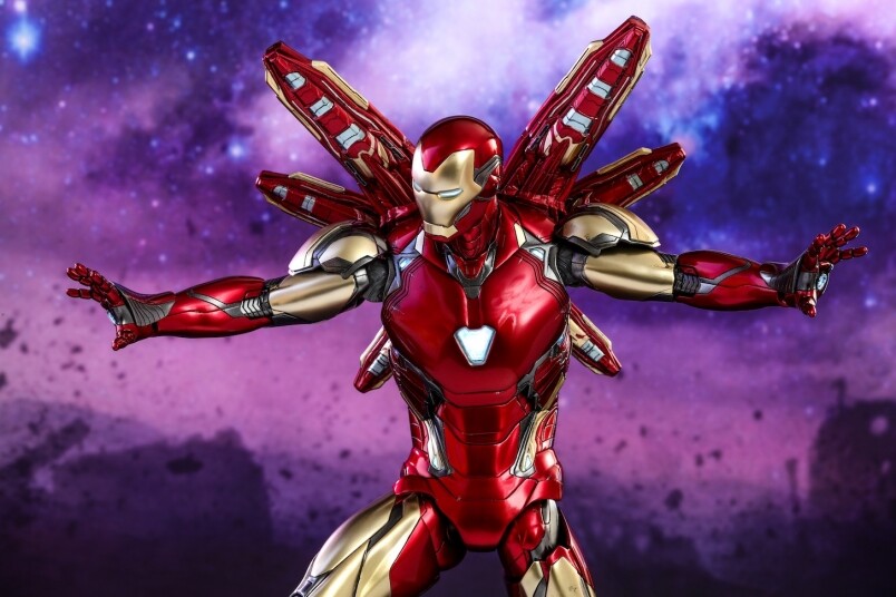 Iron Man Mark 85新裝備Nano Lightning Refocuser對比上集《復仇者聯盟3：無限之戰》（Avengers: Infinity War）中，Iron Man