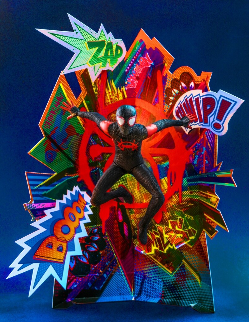 《蜘蛛俠：跳入蜘蛛宇宙》大玩平行時空，將不同宇宙的漫畫風格融於一體，破